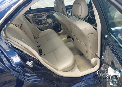 2014 Mercedes-Benz C 300 Luxury 4Matic/Sport 4Matic из США, поврежденный, VIN WDDGF8AB0EA963015